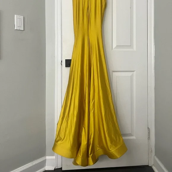 🔥🔥🔥BEAUTIFUL Jessica Angel Dress (like a New ) - Picture 4 of 5